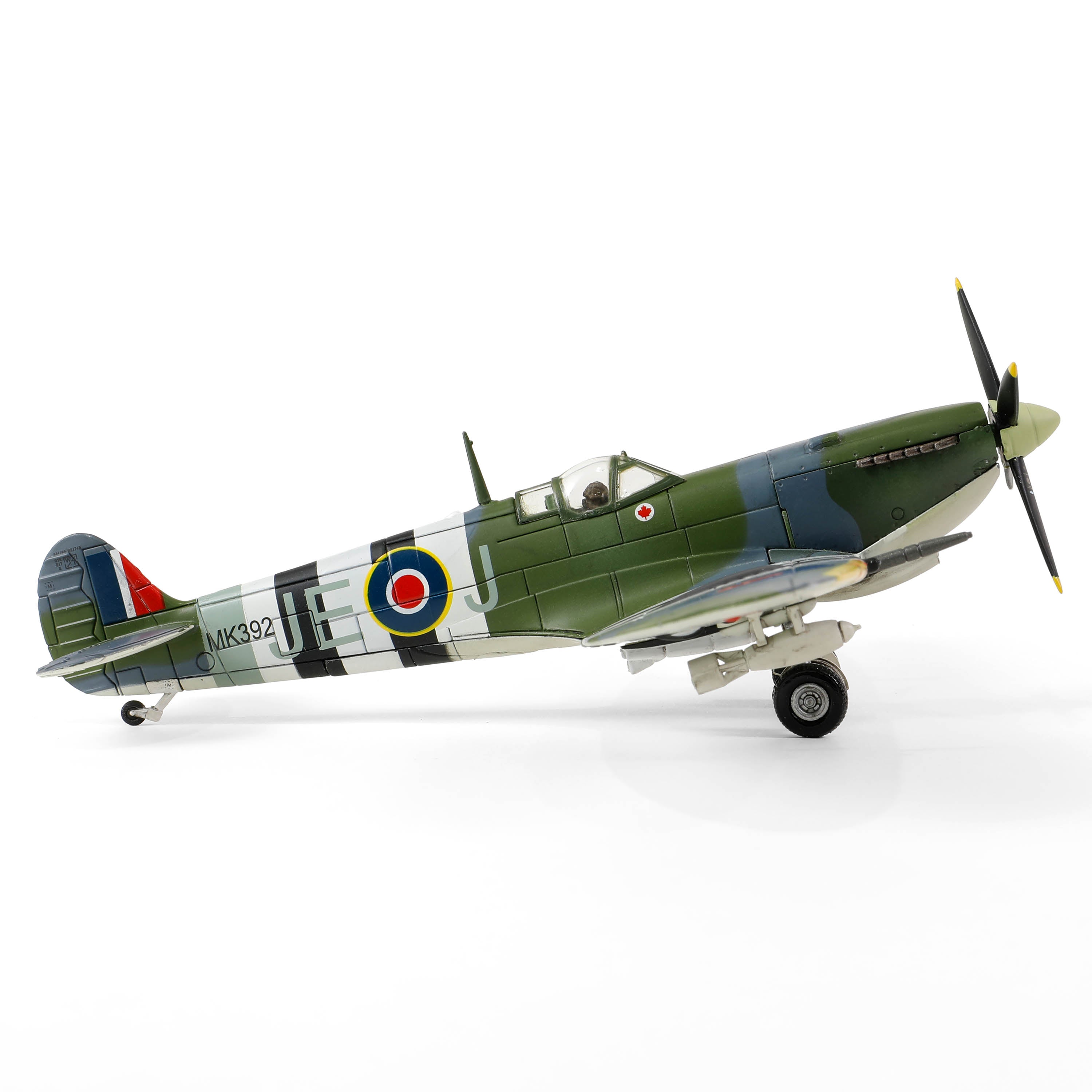 Spitfire Mk.IX, Royal Canadian Air Force, No. 144 Wing, Commander James "Johnny" Johnson, RAF Kenly, Normandy landings, 1944, JE-J/MK392, 1/72 [55312]