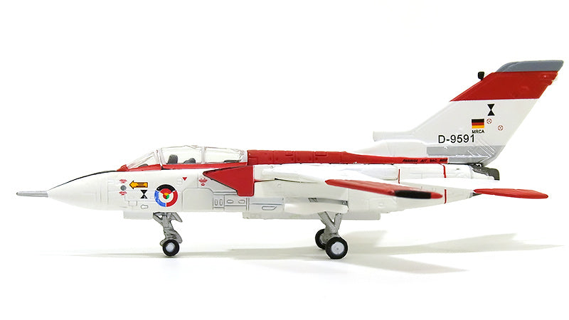 Tornado IDS (attack type/MRCA) West German Air Force Prototype No. 1 P.01 1974 D-2591 1/200 [556620]