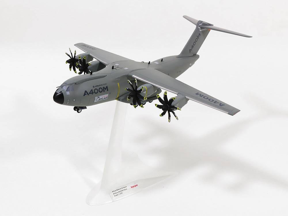 Airbus A400M Atlas test aircraft EC-404 "Grizzly 4" 1/200 *Metal/new mold 1/200 [556736]