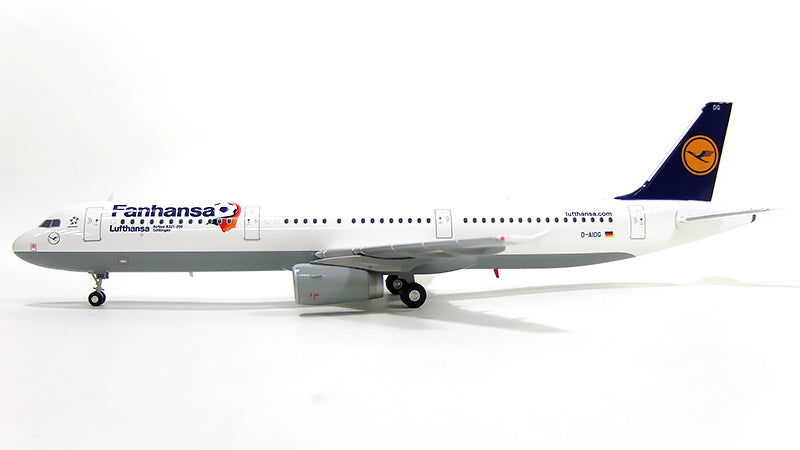 A321 Lufthansa Special Paint "Fanhansa" D-AIDG 1/200 *Plastic [556750]