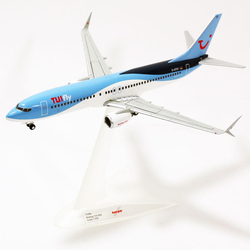 737-800sw TUI Fly new paint with scimitar winglets D-ATUC 1/200 *Plastic [557085]