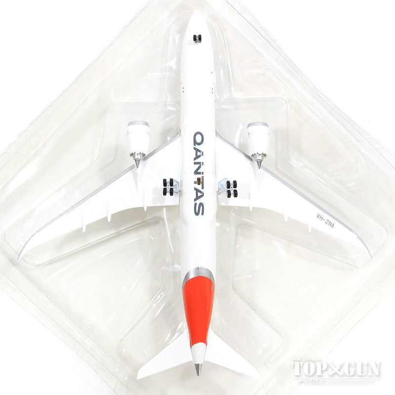 787-9 Qantas New Paint VH-ZNA 1/200 *Plastic [558778]