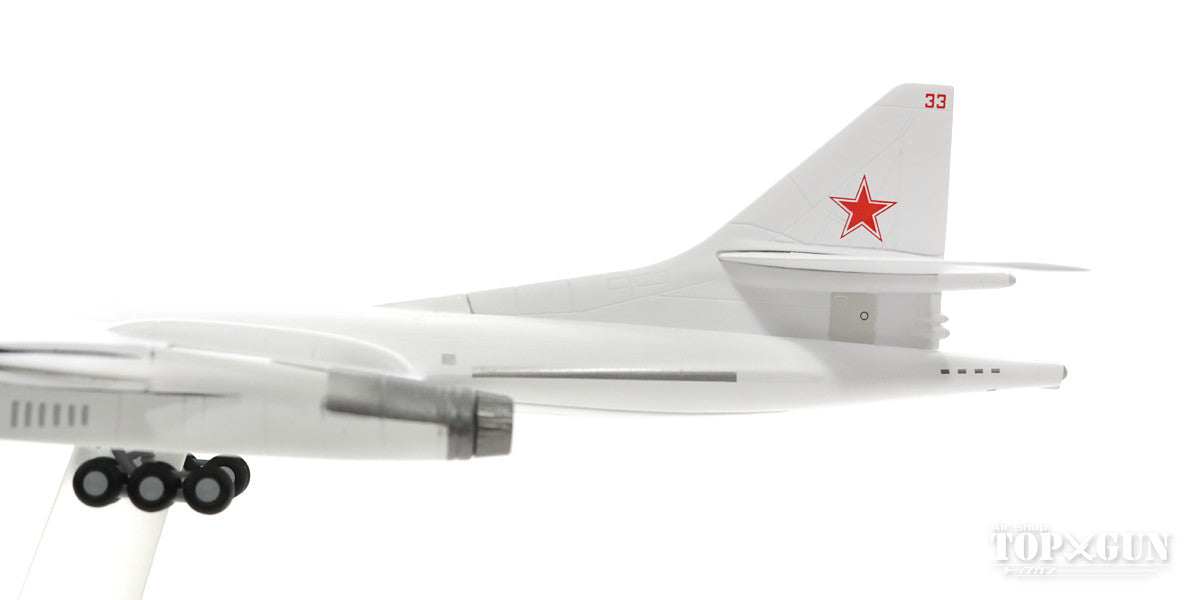 Tu-160 "Blackjack" Soviet Air Force 184th Guards Heavy Bomber Regiment, Priluky Base, 1980s #33 1/200 *Made of metal, new mold [558785]