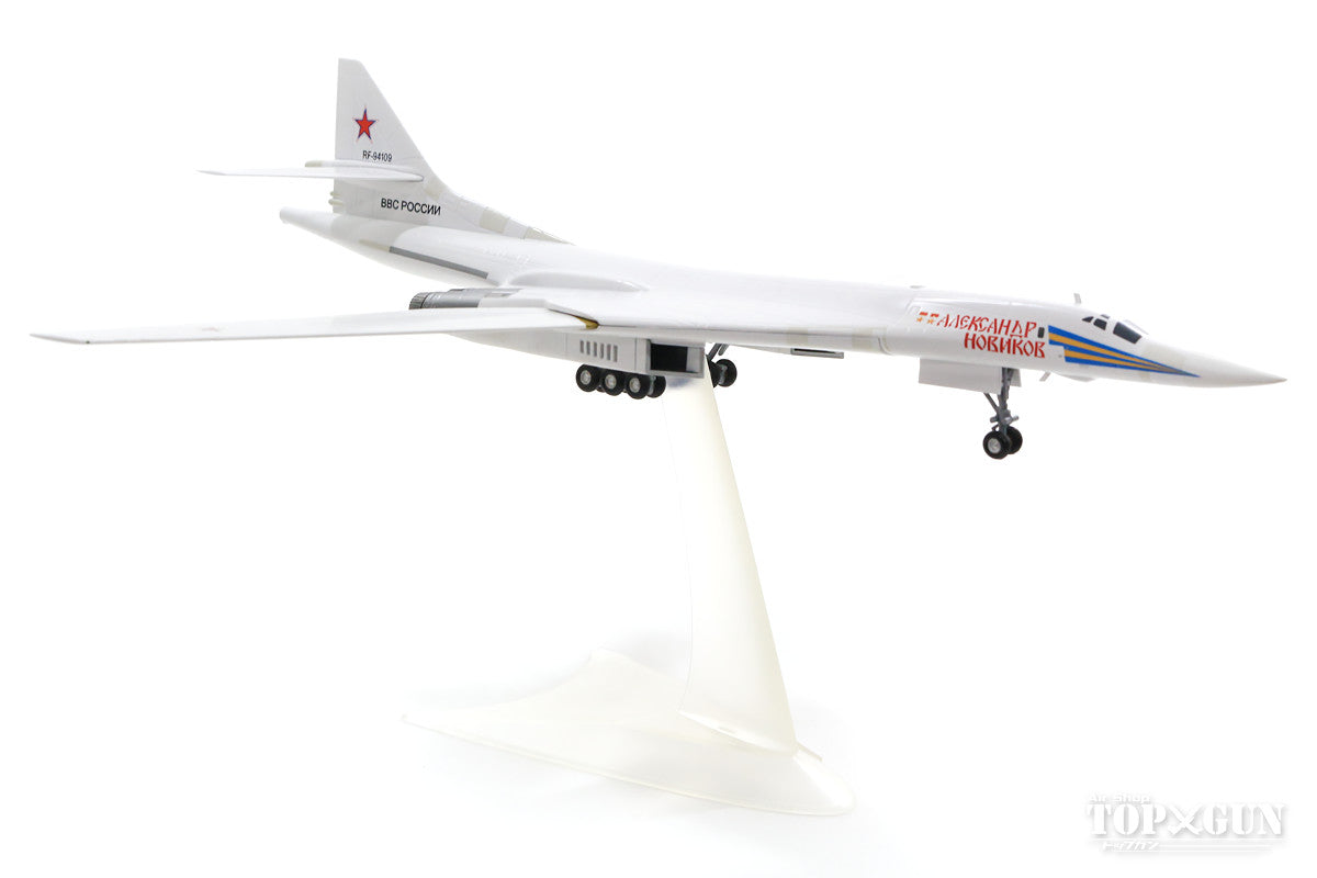 Tu-160 Russian Air Force 6950th Guards Air Base RF-94109/12 red 1/200 *Made of metal [559287]