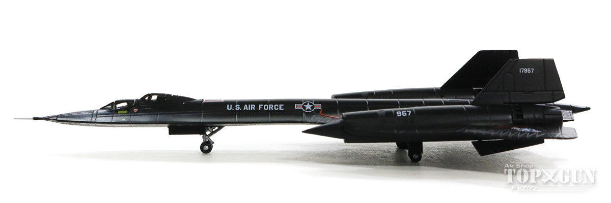 SR-71B US Air Force 4200th Strategic Reconnaissance Wing 4201st Strategic Reconnaissance Squadron Beale Field #61-7957 1/200 [559454]