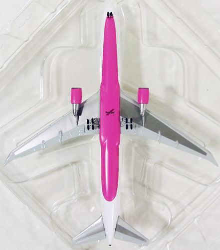 Herpa Wings 767-400ER デルタ航空 特別塗装 「ピンクプレーン