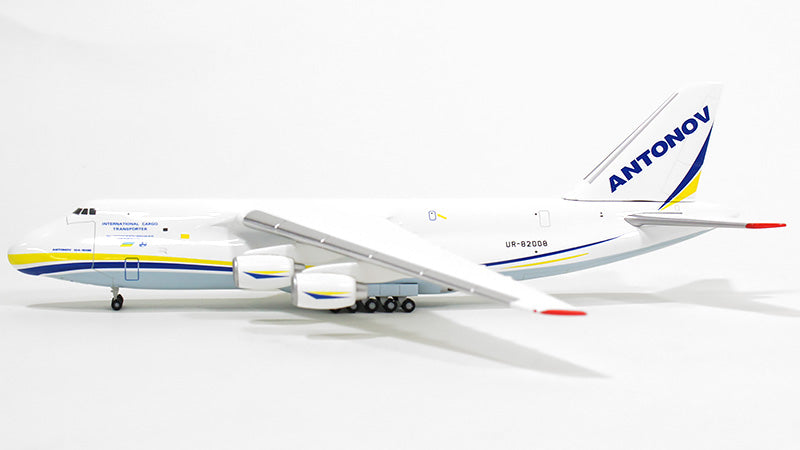 An-124 アントノフ航空（アントノフ航空機製造） 新塗装 UR-82008 1/400 [562478]