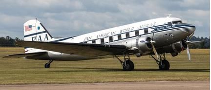 DC-3 Pan American Airways "Clipper Tabitha May" NC33611 1/200 *Made of metal [570886]