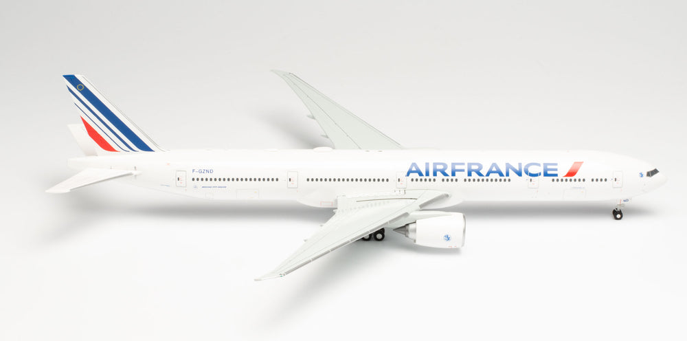 777-300ER Air France 2021 new paint F-GZND "La Rochelle" 1/200 [571784]