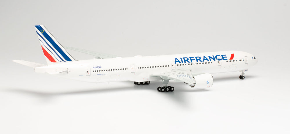 777-300ER Air France 2021 new paint F-GZND "La Rochelle" 1/200 [571784]