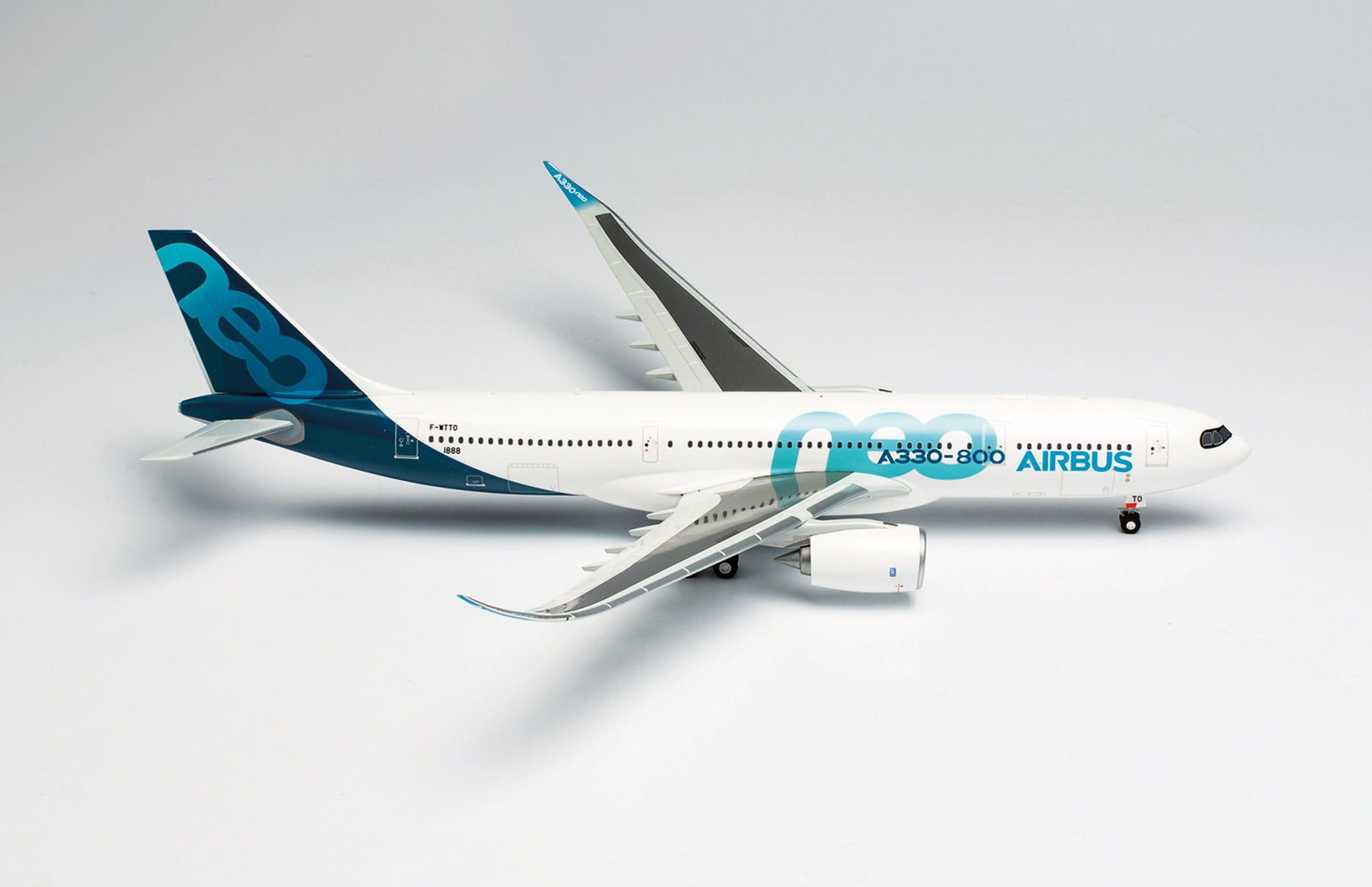 【予約商品】A330-800neo エアバス社 ハウスカラー F-WTTO 1/200 [571999]