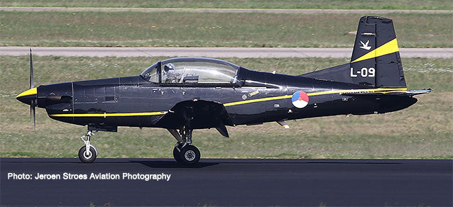 Pilatus PC-7 Turbo Trainer Dutch Air Force 131Sq L-09 1/72 [580519]