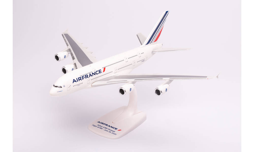 A380-800 Air France F-HPJH (Snap-in model, stand version, no landing gear) 1/250 *Plastic [608466-001]