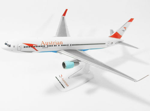 767-300 Austrian Airlines (Snap-in model, stand version, no landing gear) *Plastic 1/200 [609203-001]