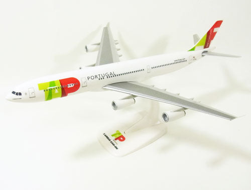 A340-300 TAP Air Portugal (Snap-in model, stand version, no landing gear) *Plastic 1/200 [609593]