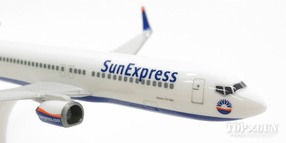 737-800w SunExpress TC-SNJ 1/200 (Snap-in model, stand specification, no landing gear) *Plastic [609654-001]