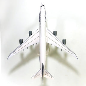 747-8i ルフトハンザドイツ航空 （スナップインモデル・スタンド仕様・ランディングギアなし） D-ABYH 1/250 ※プラ製 [610001]