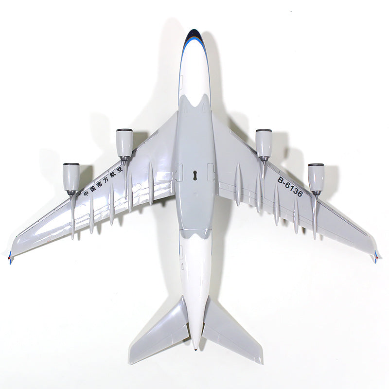 A380-800 中国南方航空 （スナップインモデル・スタンド仕様・ランディングギアなし） B-6136 1/250 ※プラ製 [610193]