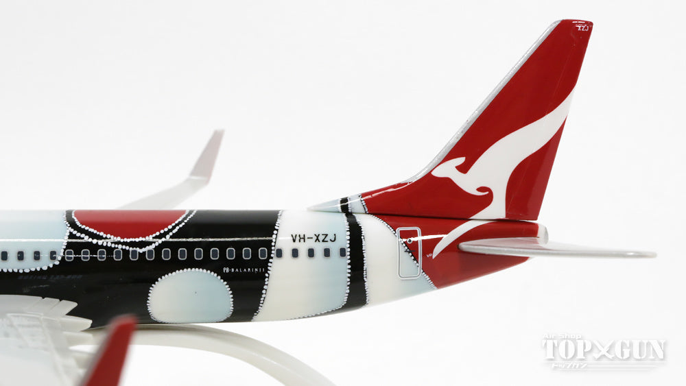 737-800w Qantas Special Paint "Mendou Wuliji" 2013 (Snap-in model, stand specification, no landing gear) VH-XZJ 1/200 *Plastic [610247]