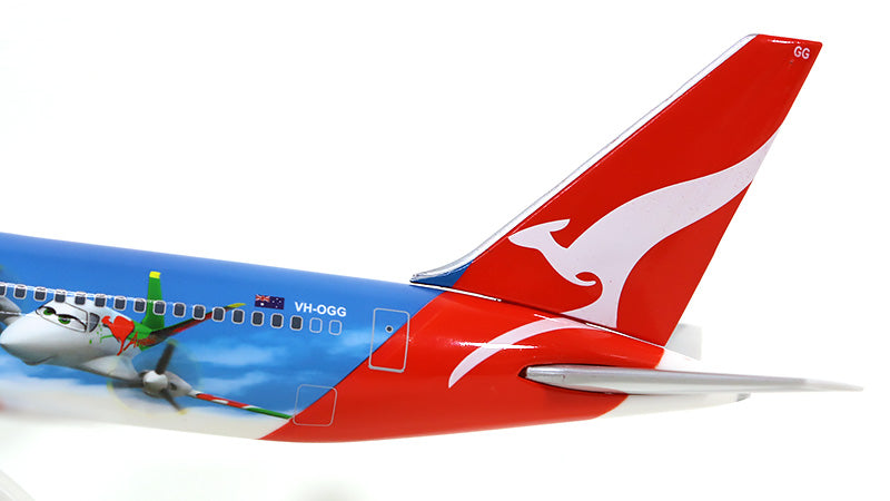 767-300ER Qantas Special Paint "Planes" (Snap-in model, stand version, no landing gear) VH-OGG 1/200 *Plastic [610285]