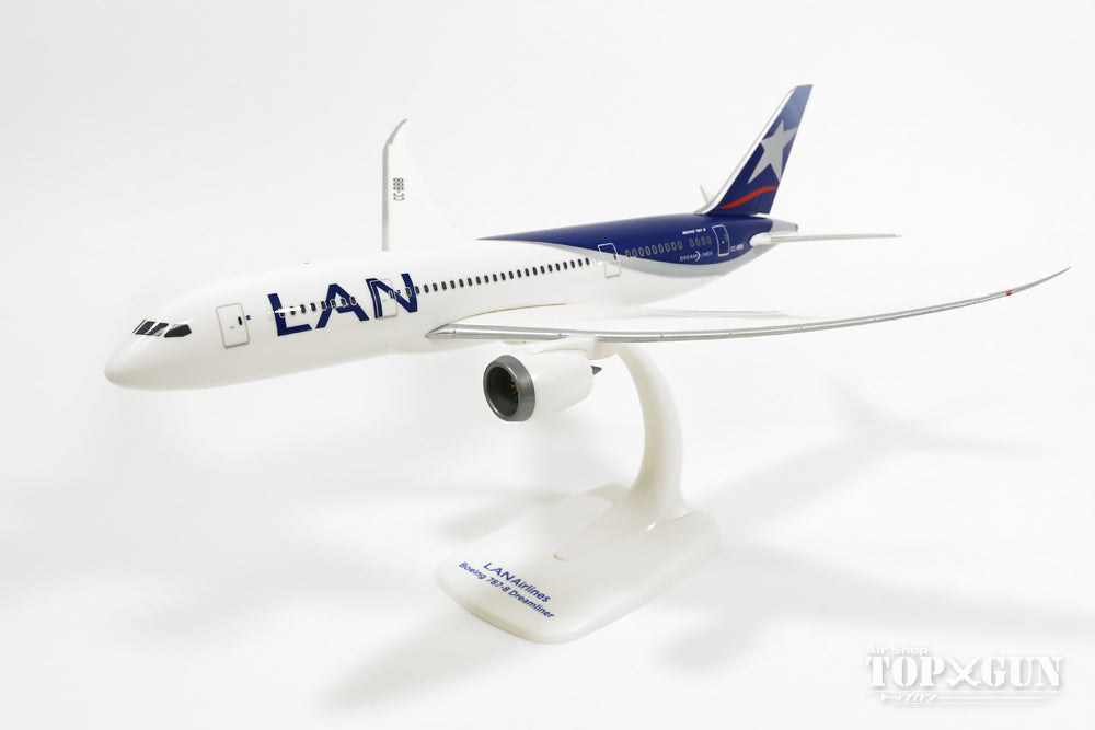 787-8 LAN Airlines CC-BBB (Snap-in model, stand version, no landing gear) 1/200 *Plastic [610292]