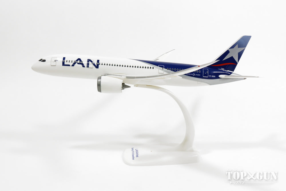 787-8 LAN Airlines CC-BBB (Snap-in model, stand version, no landing gear) 1/200 *Plastic [610292]