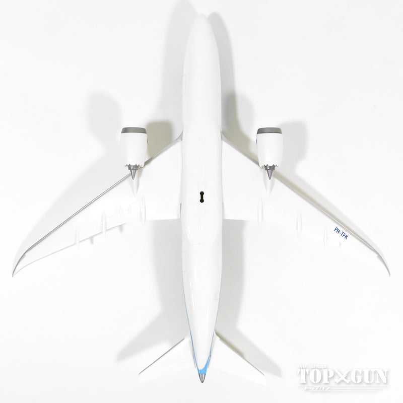 787-8 Arkefly (Netherlands) PH-TFK 1/200 (Snap-in model, stand version, no landing gear) *Plastic [610377]