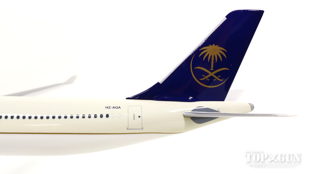 A330-300 Saudi Arabian Airlines HZ-AQA 1/200 (Snap-in model, stand version, no landing gear) *Plastic [610490]