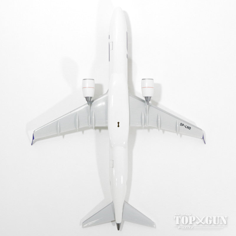 Embraer 195LR LOT Polish Airlines (Snap-in model, stand version, no landing gear) SP-LND 1/100 *Plastic [610605]