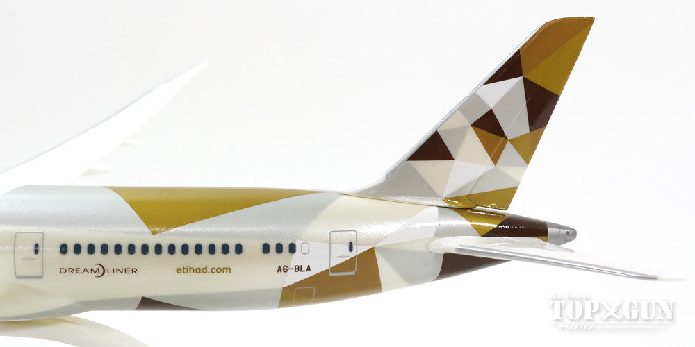 787-9 Etihad Airways (Snap-in model, stand version, no landing gear) A6-BLA 1/200 *Plastic [610636]