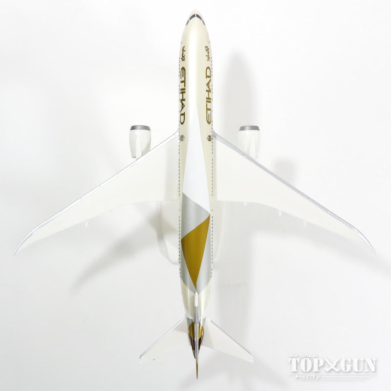 787-9 Etihad Airways (Snap-in model, stand version, no landing gear) A6-BLA 1/200 *Plastic [610636]