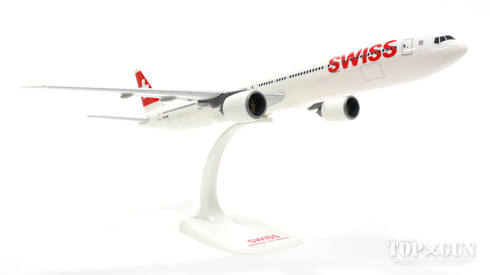 777-300ER スイスインターナショナルエアラインズ （スナップインモデル・スタンド仕様・ランディングギアなし） HB-JNA 1/200 ※プラ製 [610698]