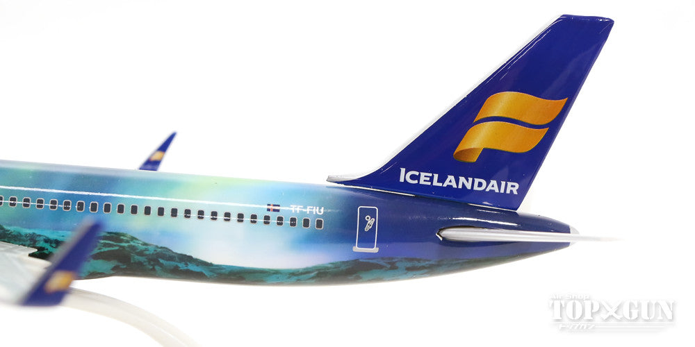 757-200w Icelandair special paint "Hekla Aurora" (snap-in model, stand specification, no landing gear) TF-FIU 1/200 *Plastic [610735]