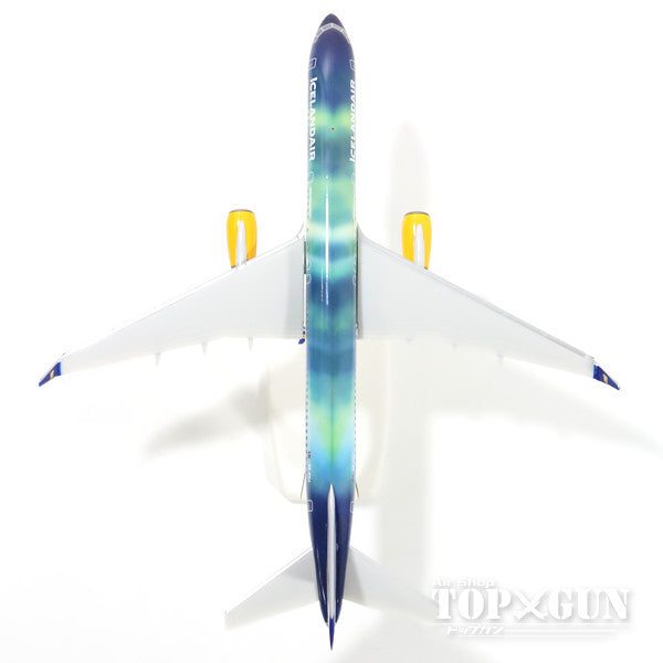 757-200w Icelandair special paint "Hekla Aurora" (snap-in model, stand specification, no landing gear) TF-FIU 1/200 *Plastic [610735]