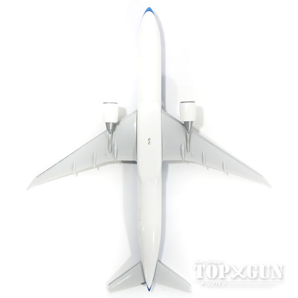 777-300ER KLM Royal Dutch Airlines (Snap-in model, stand version, no landing gear) 1/200 *Plastic [610872]