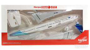 777-300ER ガルーダ・インドネシア航空 （スナップインモデル・スタンド仕様・ランディングギアなし） PK-GIA 1/200 ※プラ製 [611169]