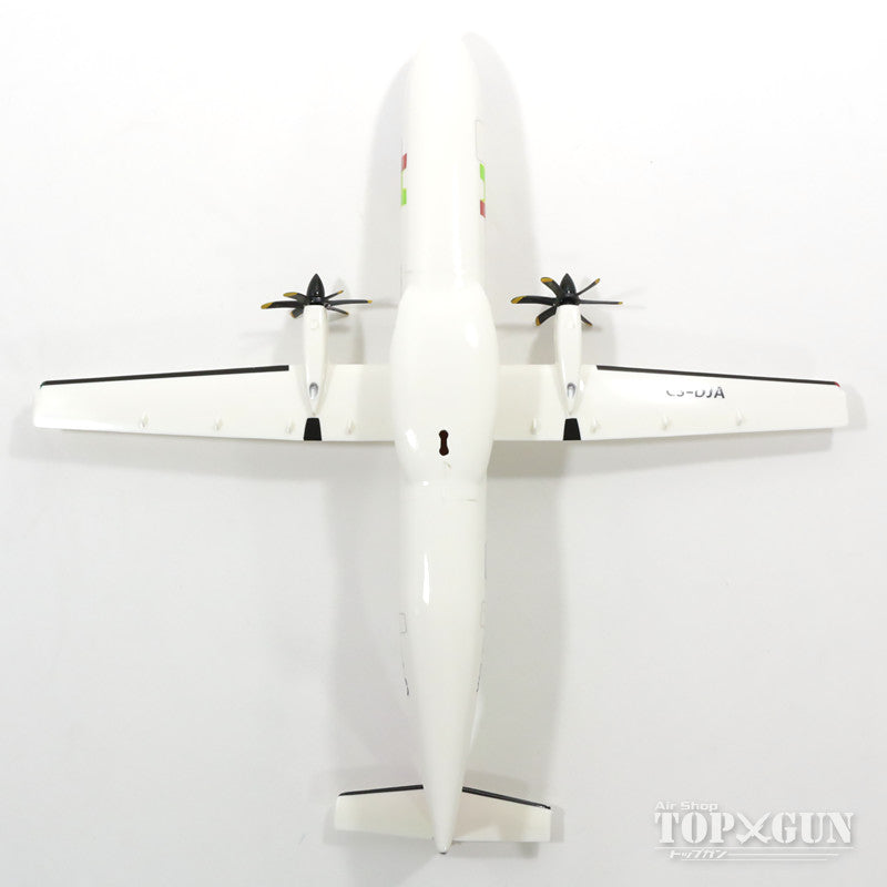 ATR-72-600 TAP Express (Snap-in model, stand specification, no landing gear) CS-DJA 1/100 *Plastic [611206]