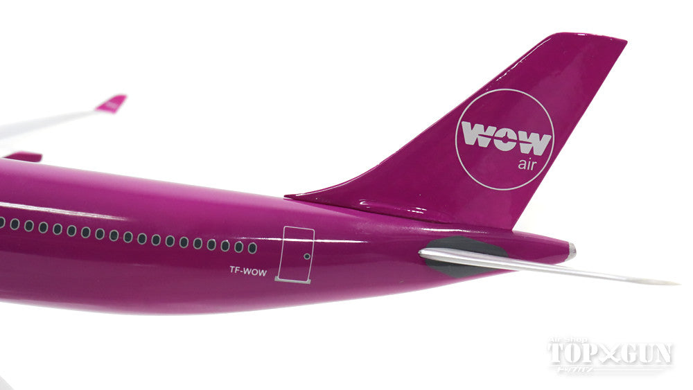 A330-300 WOW Air TF-GAY (Snap-in model, stand version, no landing gear) 1/200 *Plastic [611282]