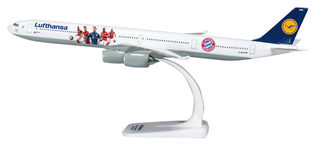 A340-600 Lufthansa Special Paint "FC Bayern/Audi Summer Tour USA 2016" (Snap-in model, no gear, for stand only) D-AIHK 1/250 *Plastic [611329]