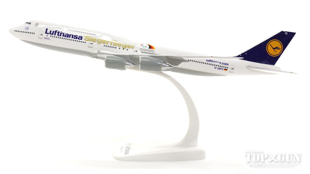 747-8i ルフトハンザドイツ航空 特別塗装 「リオ・パラリンピック 2016」 （スナップインモデル・ギアなし・スタンド専用） D-ABYK 1/250 ※プラ製 [611435]