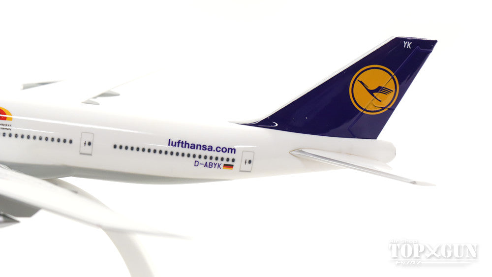 747-8i Lufthansa special paint "Rio Paralympics 2016" (Snap-in model, no gear, stand only) D-ABYK 1/250 *Plastic [611435]