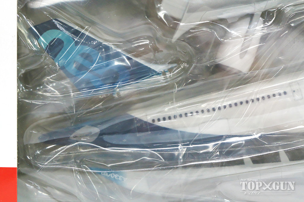 A330-900neo Airbus corporate color (snap-in model, stand version, no landing gear) 1/200 *Plastic [611688]