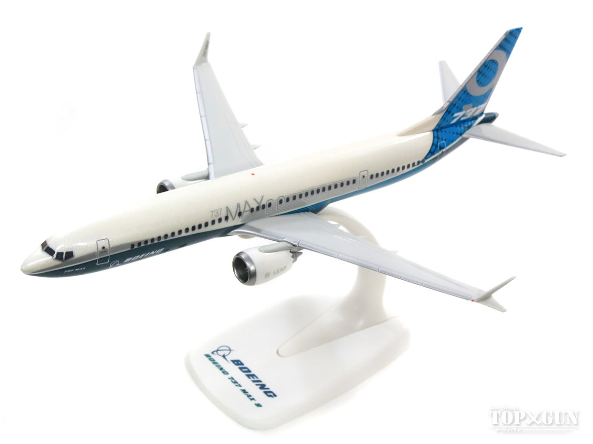 737 MAX 9 Boeing House Color (Snap-in model, stand specification, no landing gear) N7379E 1/200 *Plastic [611824]