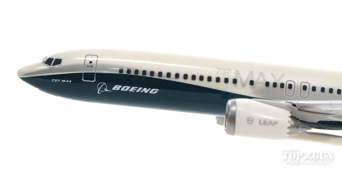 737 MAX 9 Boeing House Color (Snap-in model, stand specification, no landing gear) N7379E 1/200 *Plastic [611824]