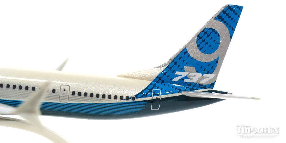 737 MAX 9 Boeing House Color (Snap-in model, stand specification, no landing gear) N7379E 1/200 *Plastic [611824]