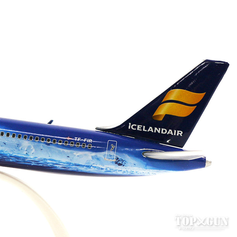 [Pre-order item] 757-200w Icelandair 80th anniversary paint TF-FIR (snap-in model, stand version, no landing gear) 1/200 *Plastic [611848]