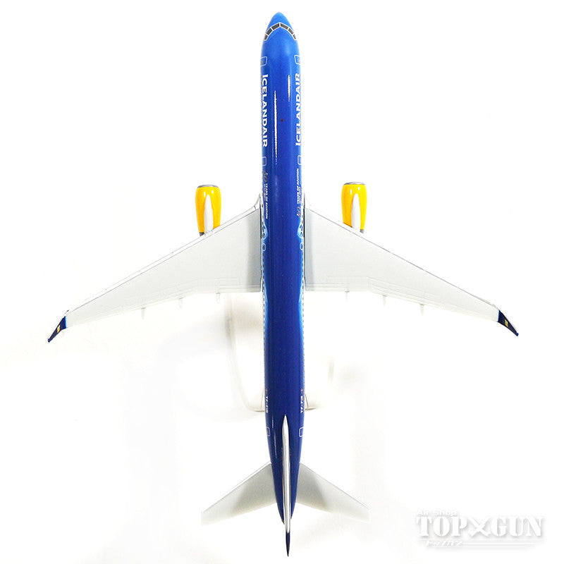 [Pre-order item] 757-200w Icelandair 80th anniversary paint TF-FIR (snap-in model, stand version, no landing gear) 1/200 *Plastic [611848]