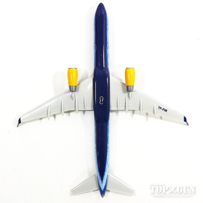 [Pre-order item] 757-200w Icelandair 80th anniversary paint TF-FIR (snap-in model, stand version, no landing gear) 1/200 *Plastic [611848]