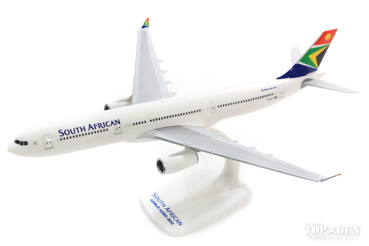 A330-300 South African Airways ZS-SXI (Snap-in model, stand version, no landing gear) 1/200 *Plastic [612074]