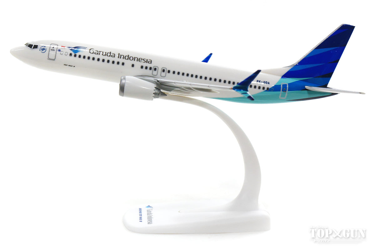 737 Max-8 ガルーダインドネシア航空 PK-GDA （スナップインモデル・スタンド仕様・ランディングギアなし） 1/200 ※プラ製 [612203]